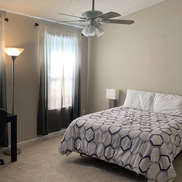 Spacious 1BD/1BR 15 Min from Downtown, 5 Min from PA Turnpike