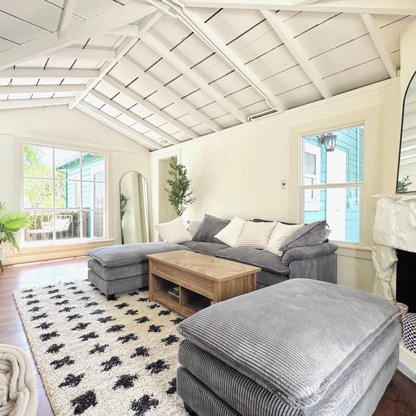 Spacious 1BR/2BA Scenic Garden Home in Central SF with Private Entrance