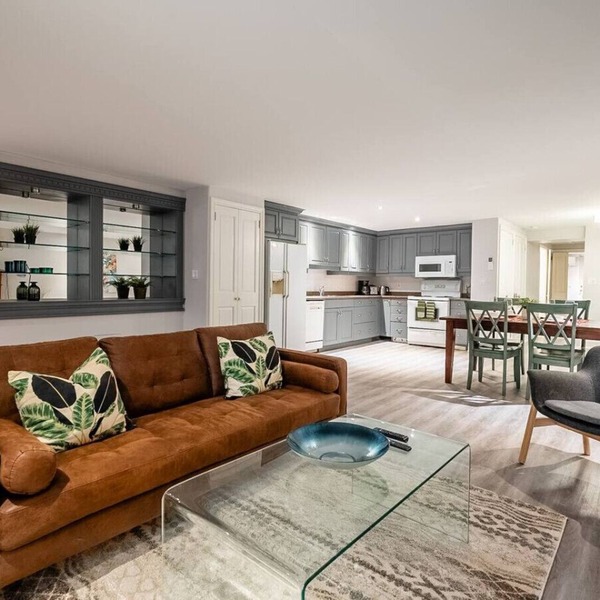 Spacious 1BR Basement Apt with King Size Bed!