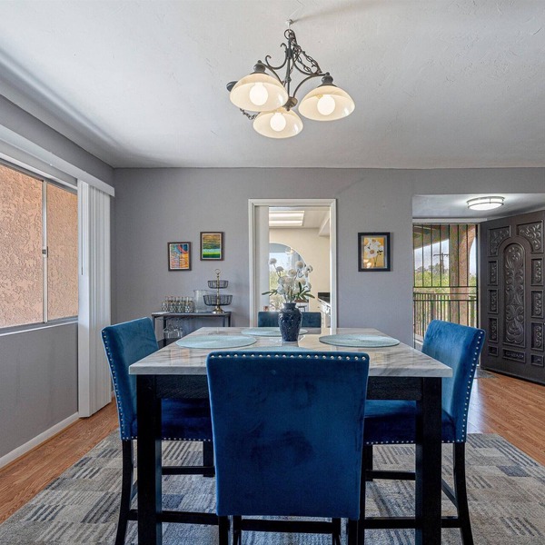 Spacious 2Bed 2bath condo w/pool and spa!