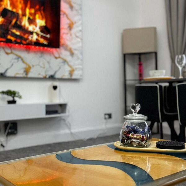 Spacious 2BR Ground Floor Apartment | Free Parking | Sleeps 4 | Dundee