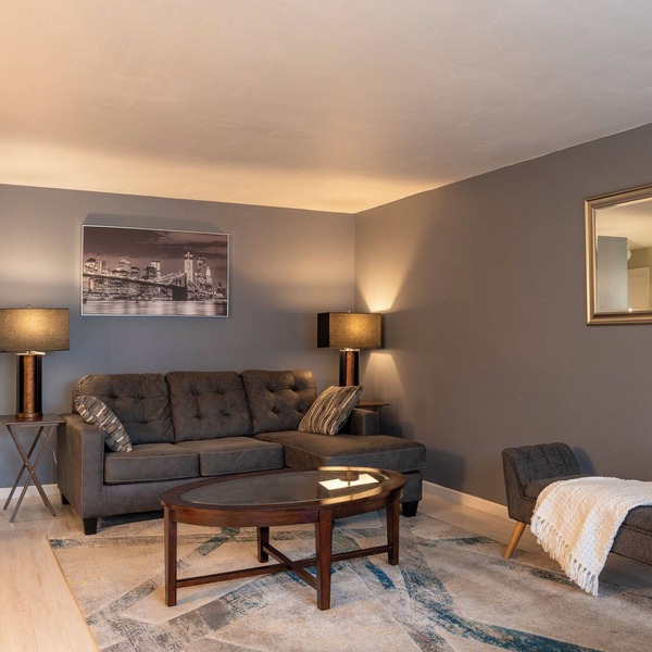 Spacious 2BR SeaTac Condominium