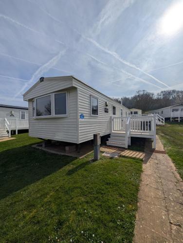 Spacious 3 Bed Caravan With A Decking Doniford Bay WF8