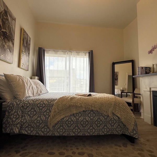 Spacious 3 Bedrooms,2 baths with an Office in the Mission near Castro