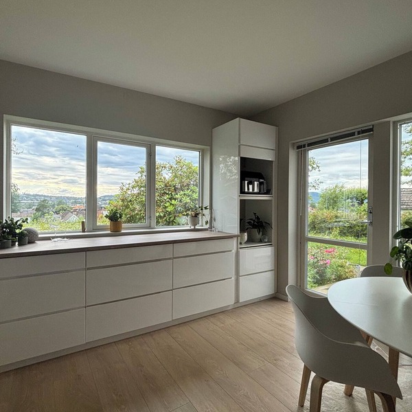 Spacious 3-bedroom apartment in enjoyable Telemark, Skien with WiFi, AC.