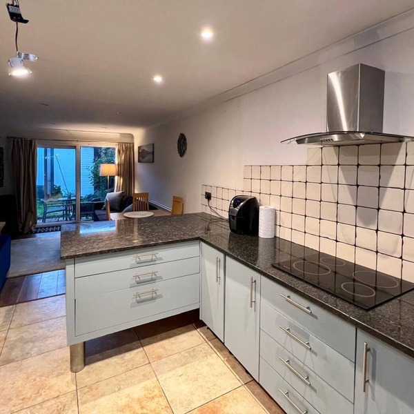 Spacious 3 bedroom House beside Stansted