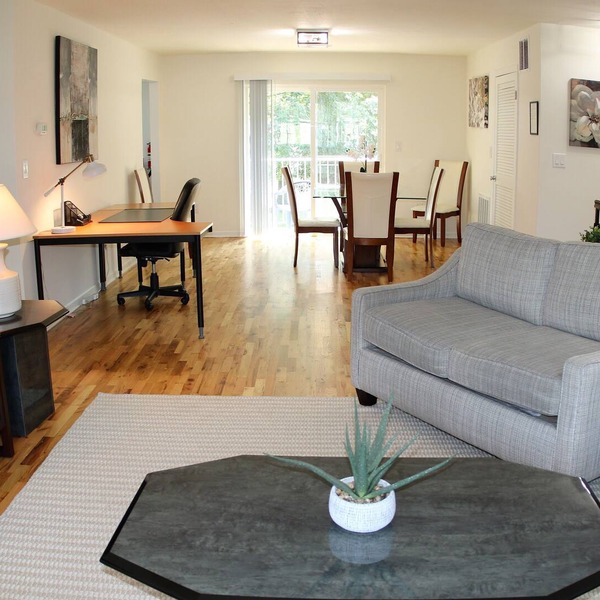 Spacious 3BR/2BA Short Term Apartment Rental in Bridgewater