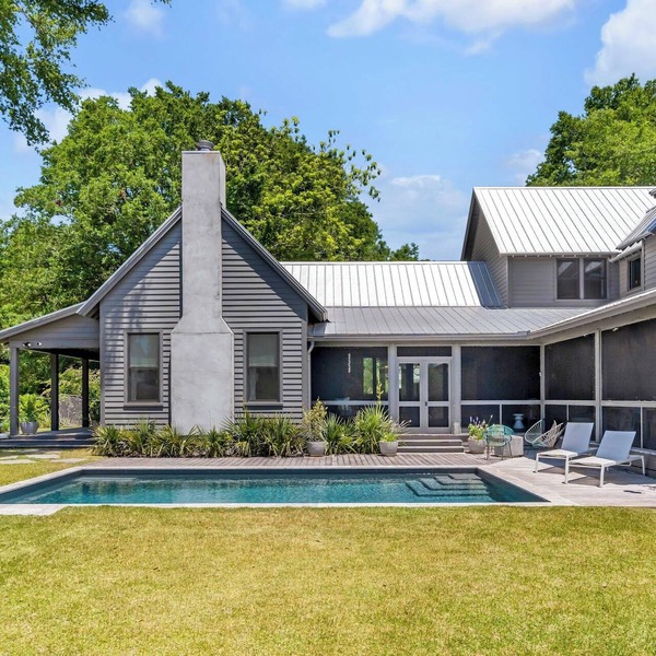 Spacious 4-bd house in charming Old Village Old Mt Pleasant with Pool, Golf cart