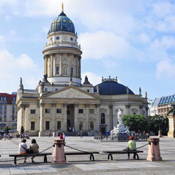 Spacious 4-bedroom apartment in enjoyable Berlin