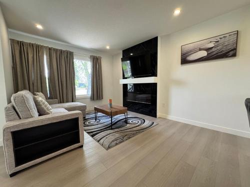 Spacious 4-Bedroom Home in NW Calgary