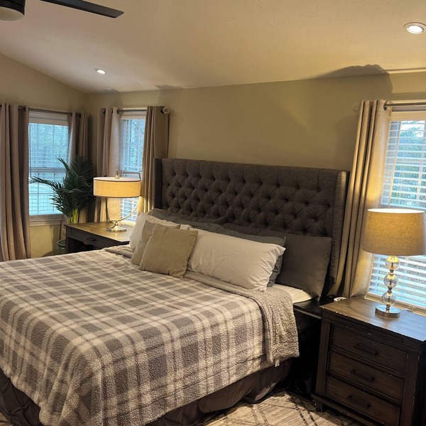 Spacious 4-bedroom house mins to Gilette/patriots place