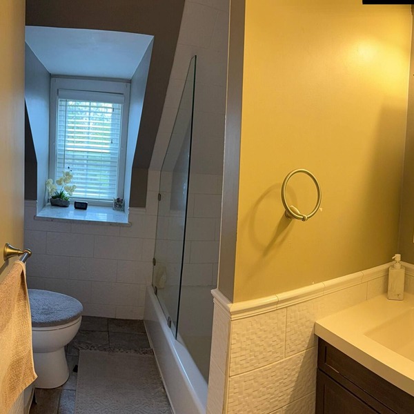 Spacious 4-bedroom house in wonderful Walpole with AC and large yard