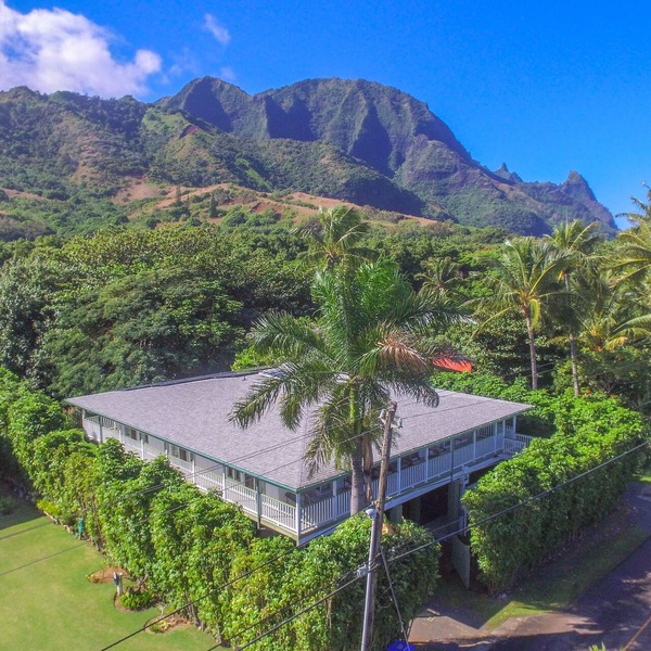 Spacious, 5 bed/3 bath, mountain view home, across from beach path! TVNC-5137