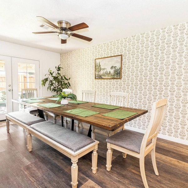 “Spacious 5-Bedroom Retreat – Perfect for Families & Groups”