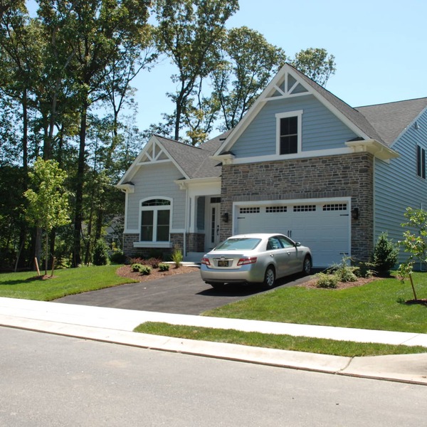 Spacious 5BR House, 2 pools & pickle ball, bike to beach, linen provided