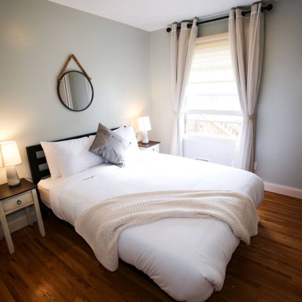 Spacious 5BR in NE Arts District by Lux Life