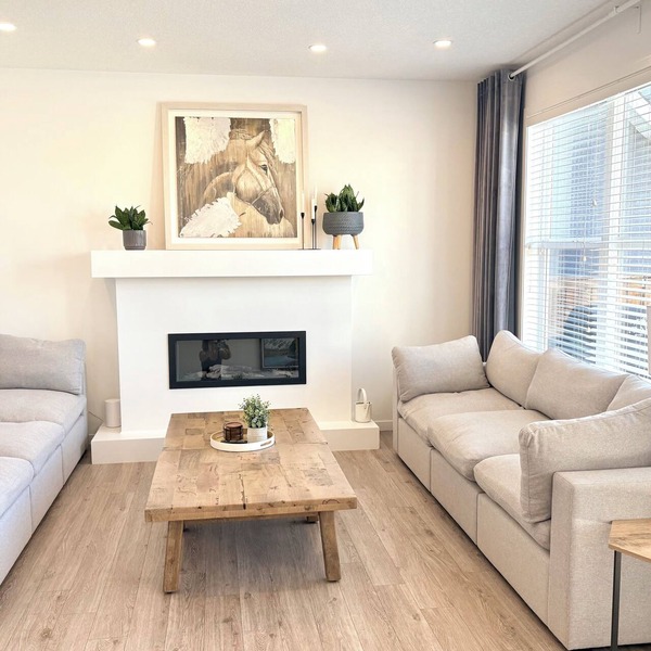 Spacious 5BR Retreat w/Hot Tub, Fire Pit, Gym & Movie Room