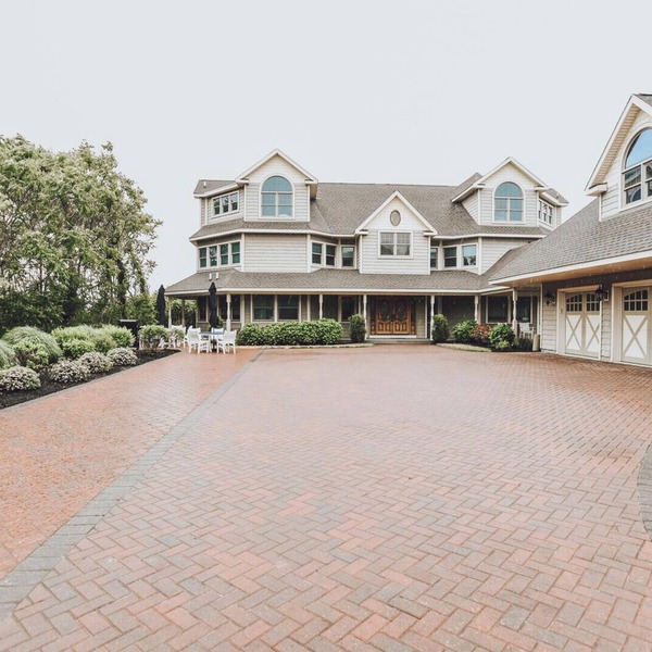 Spacious 6 Bedroom Waterfront Villa in Lower Township with AC, WiFi
