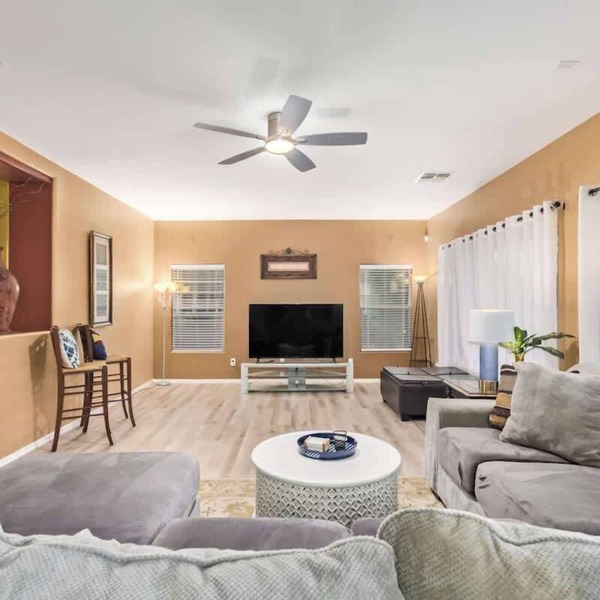 Spacious 6BR Oasis with Pool, Hot Tub and Game Room