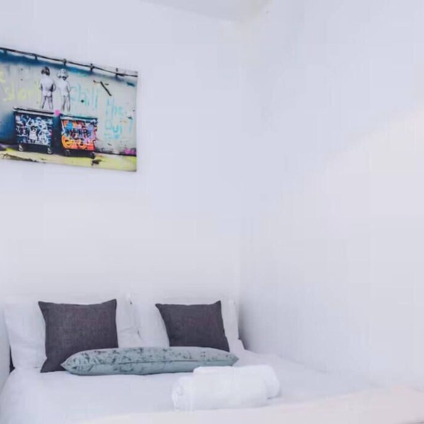 Spacious 6BR Property with Ensuite – Perfect for Groups Stays