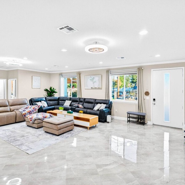 Spacious 6BR Stay + Parking + Near DTLA #TravelSGV