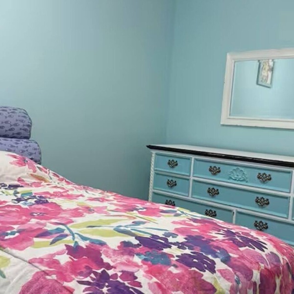 Spacious 7BR Retreat with Huge Pool, Hot Tub & Private Arcade!