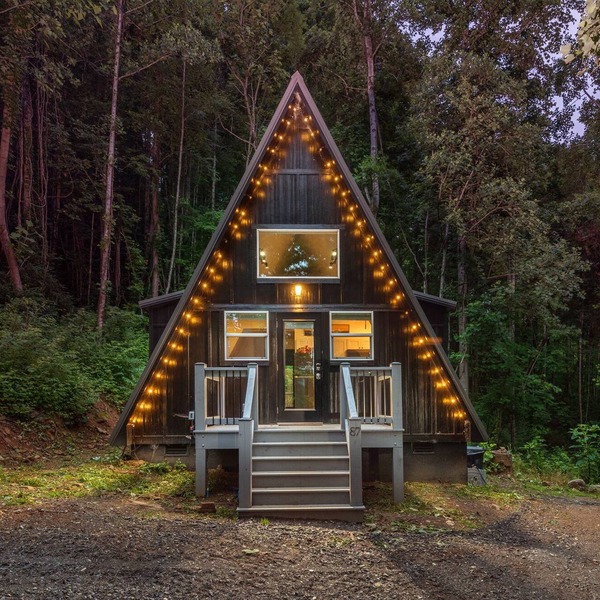 Spacious A-Frame with Loft near Downtown