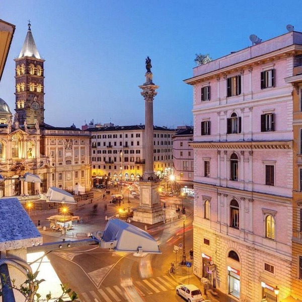 Spacious and Bright Apartment in the Heart of Rome