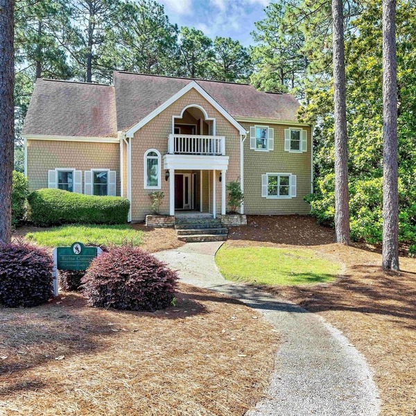 Spacious and Luxurious 4BR Cottage (WITH X2 DOUBLE BEDS IN EACH BEDROOM) Located on Pinehurst National No. 9