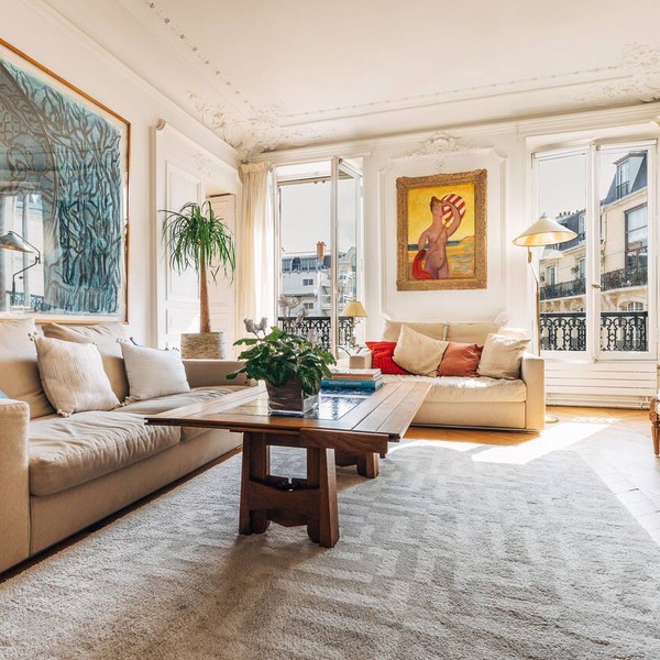 spacious and well equipped 2 br 1.5 ba with A/C