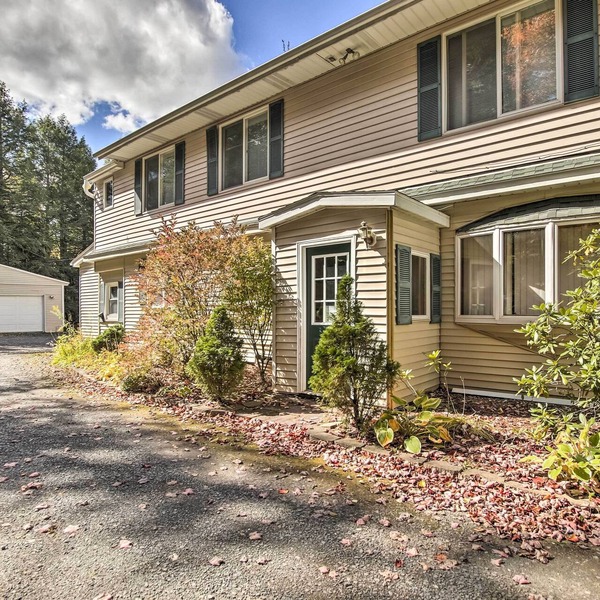 Spacious Apt w/Yard: 3 Mi to Windham Mountain
