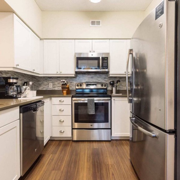 Spacious Apt with Balcony - ABH-1721