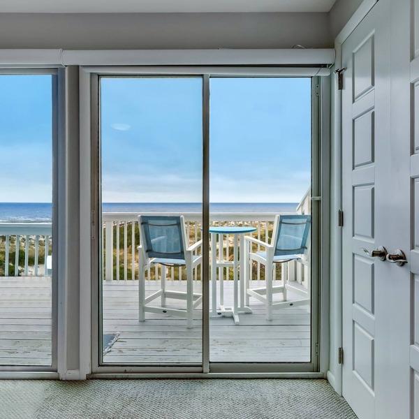 Spacious Beachfront 3BR in Amelia Island Sandpiper Loop