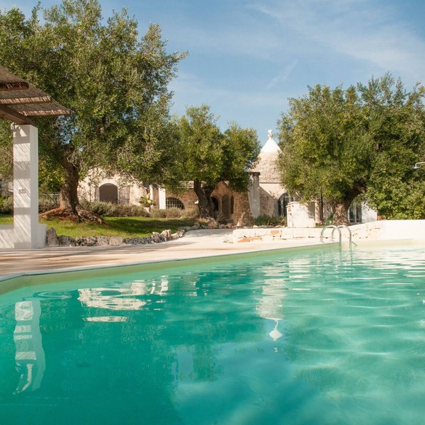 Spacious & bright trulli w/private pool, nicely decorated - AC in all rooms
