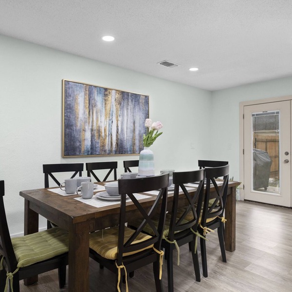 Spacious charming Renovated Home near UF and SF