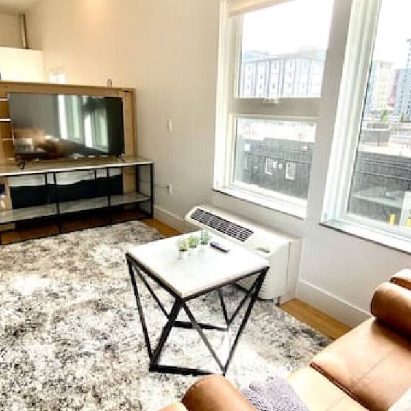 Spacious Cherry Creek Studio
