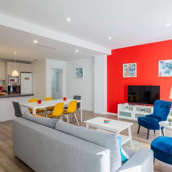 § Spacious & Clean Apartment in Quiet Area §