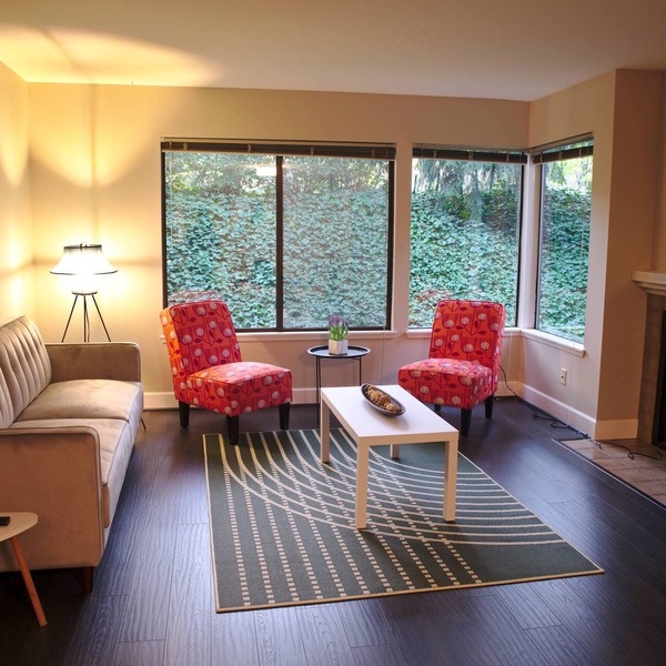 Spacious condo in downtown Bellevue