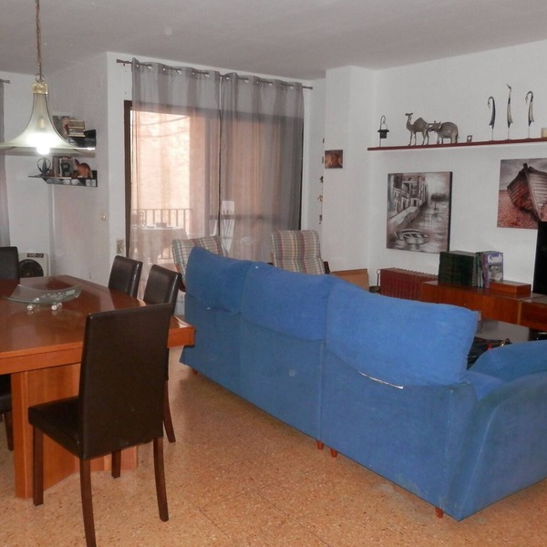 SPACIOUS FLAT CLOSE TO THE BEACH, FOR FAMILIES ONLY