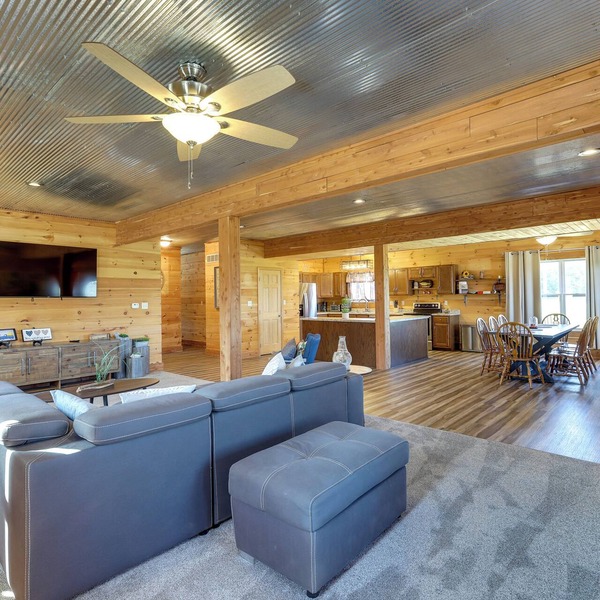 Spacious Franklin County Retreat on 80 Acres!
