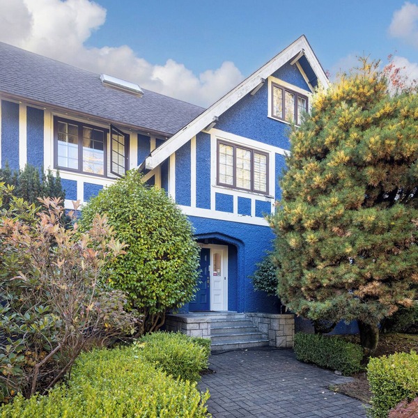 Spacious Heritage Home in Prestigious Shaughnessy 10m to Dt