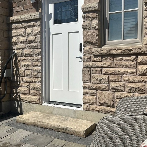 Spacious home 3 king beds, 2 full baths Angus Glen in Markham with over 2,000 sq