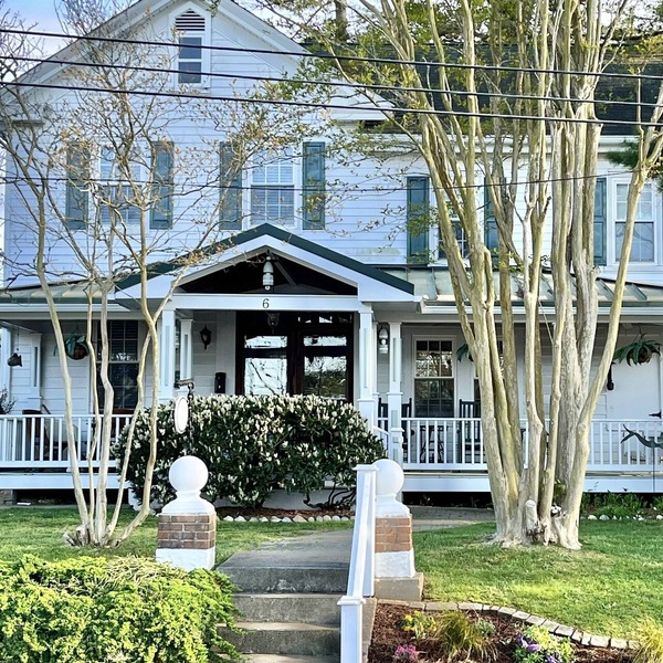 Spacious home centrally located in the quaint waterfront town of Onancock