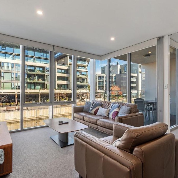 Spacious Lakefront Apartment with Pool Access