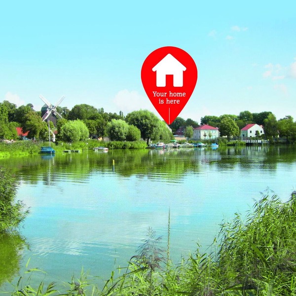 Spacious, lovingly furnished holiday apartment (maisonette) with a view of the water
