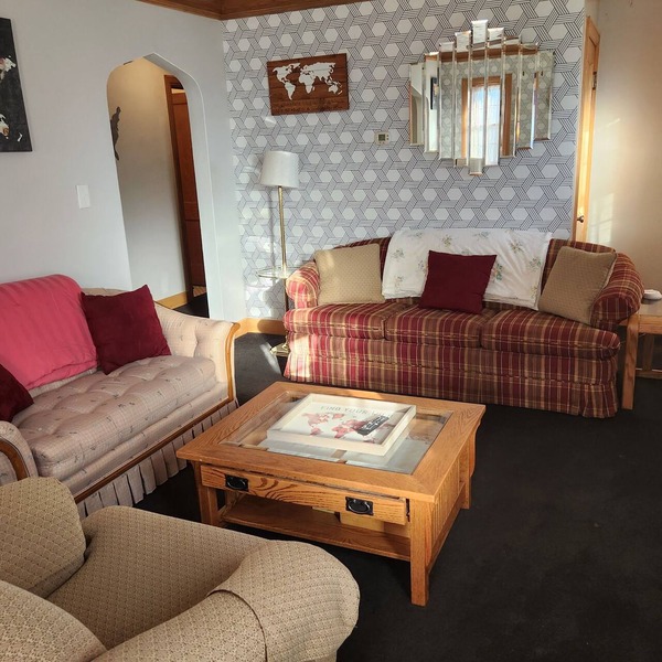 Spacious luminescence apartment with Patio. Pet-Friendly