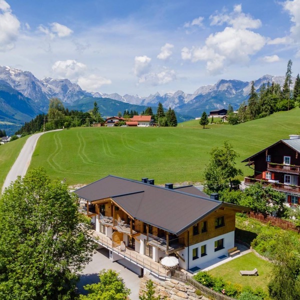 Spacious & luxurious apartment with sauna near ski lift