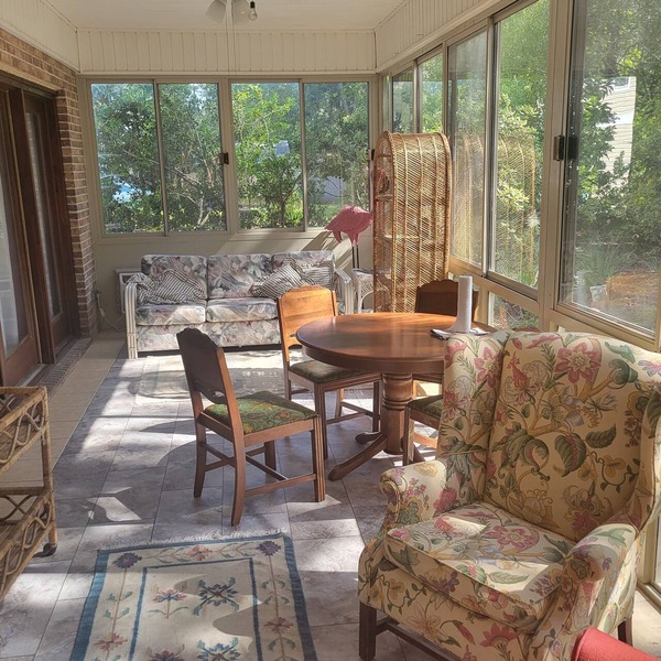 Spacious luxurious Home with 3000sq ft of living area