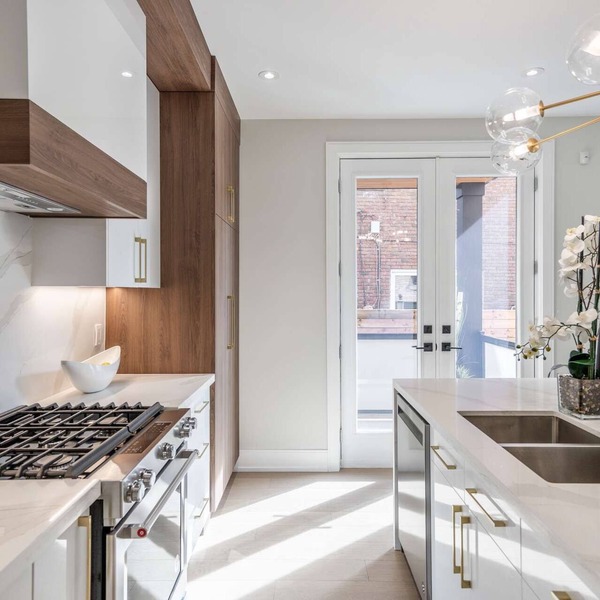 Spacious Luxury 3BR · Prime Queen West