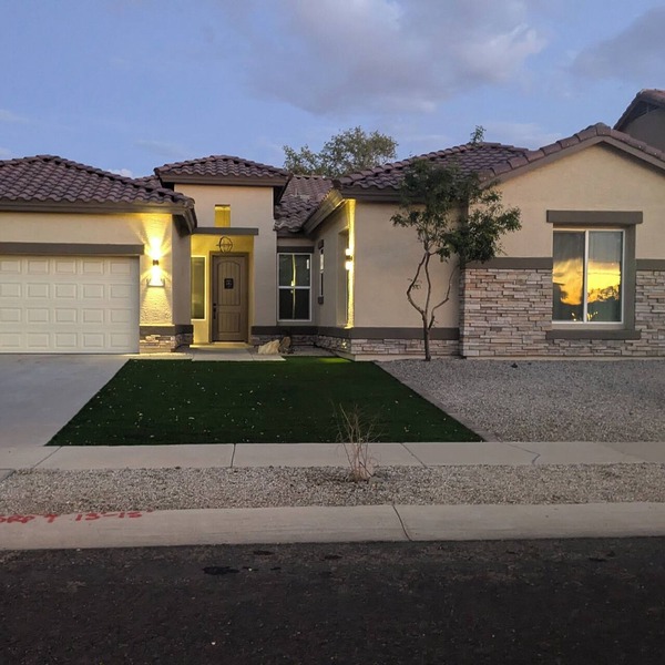 Spacious Luxury Retreat in the Heart of Glendale with All Amenities